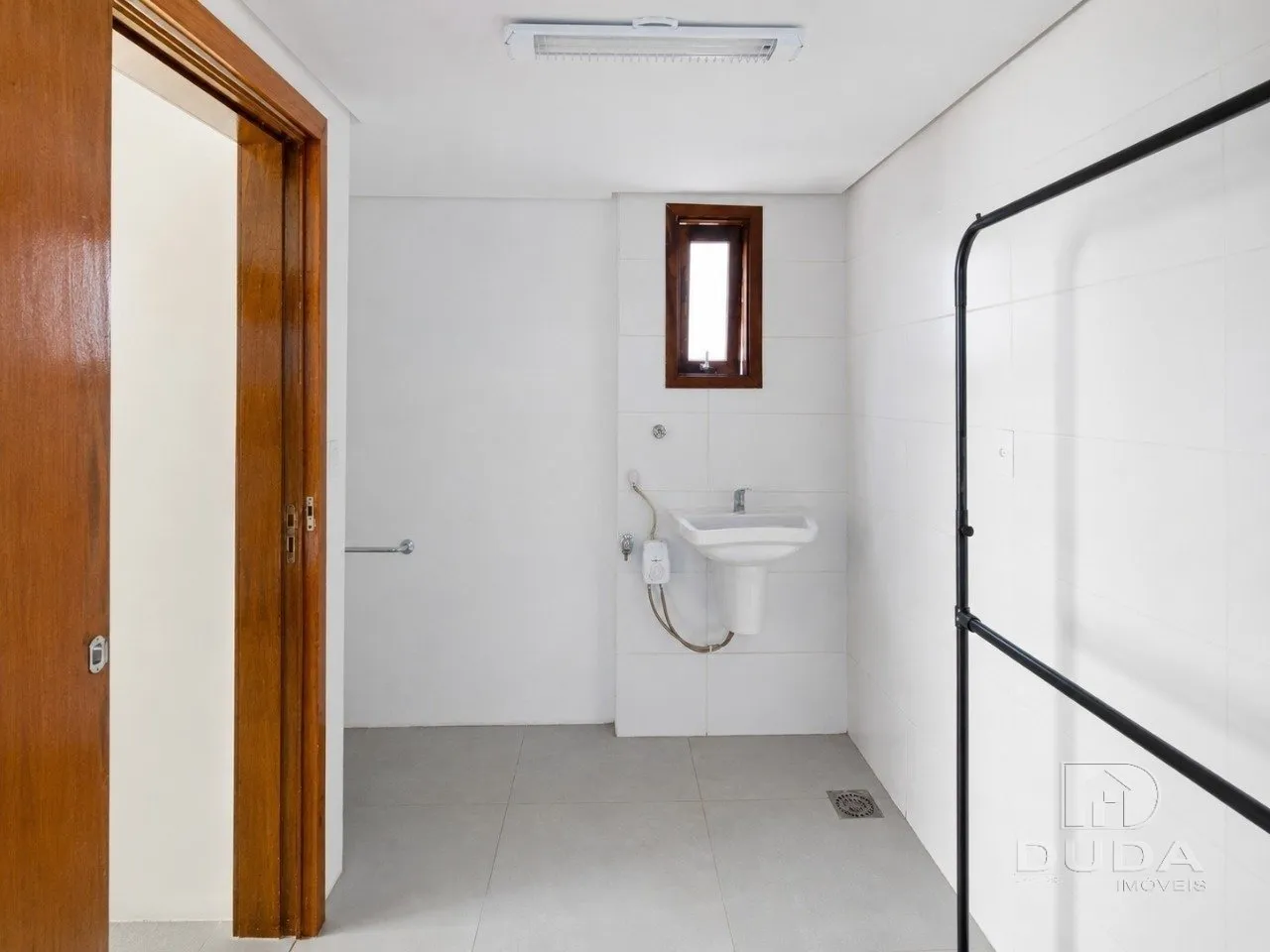 Casa mobiliada com 5 quartos e 260 m² com 2 suítes — photo 7