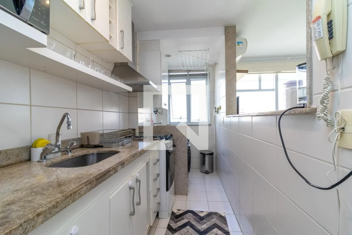 Apartamento mobiliado com 2 quartos, varanda e vaga — photo 33