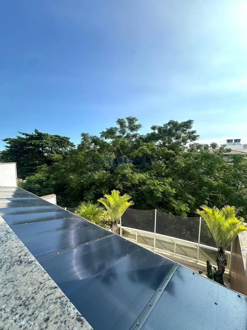 Furnished apartment, 400 m², with a glass-enclosed balcony — photo 39