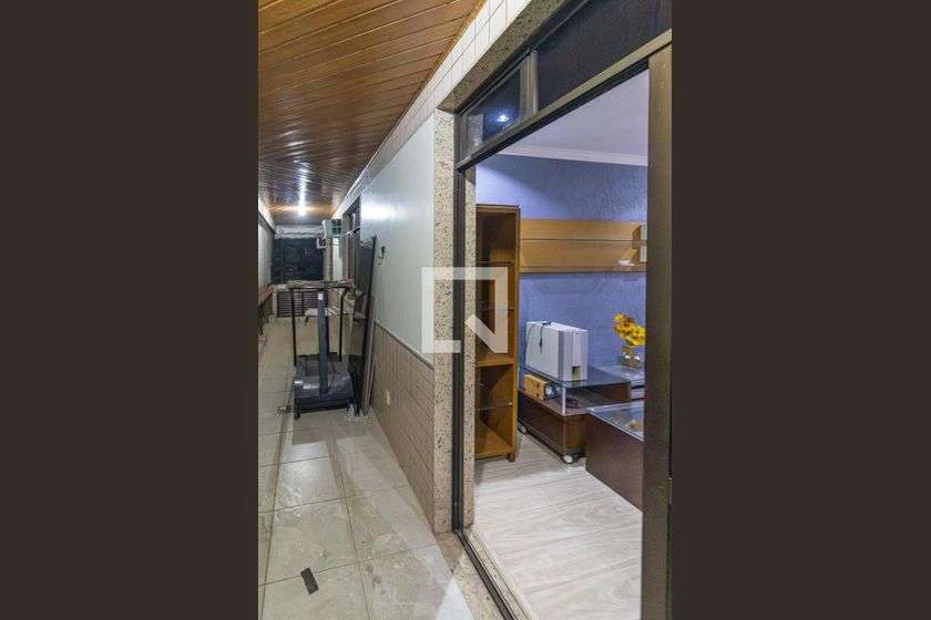 Квартира 244 м² с 4 спальнями и отдельной кухней — photo 25