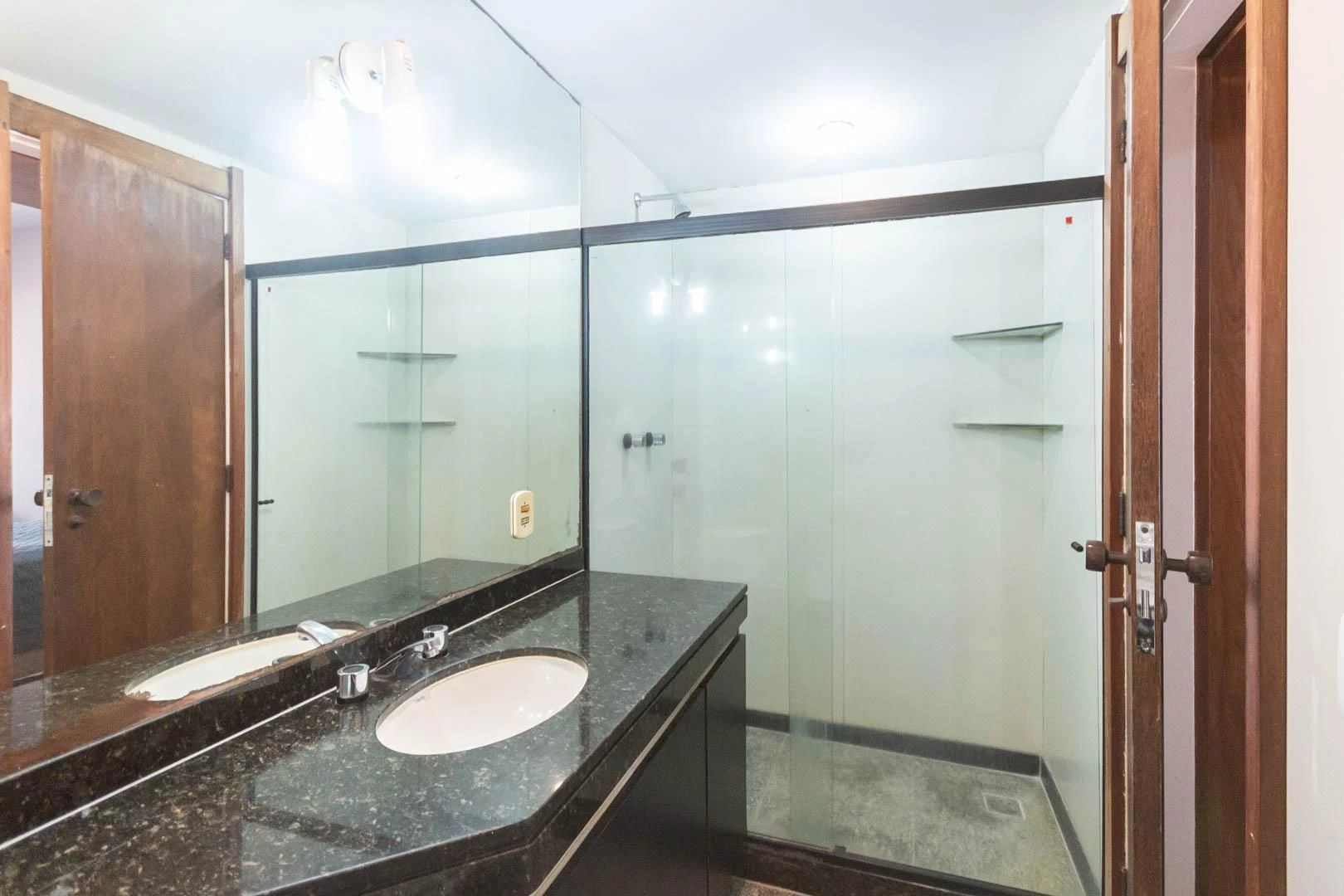 Apartamento mobiliado com 4 quartos e 2 vagas — photo 75