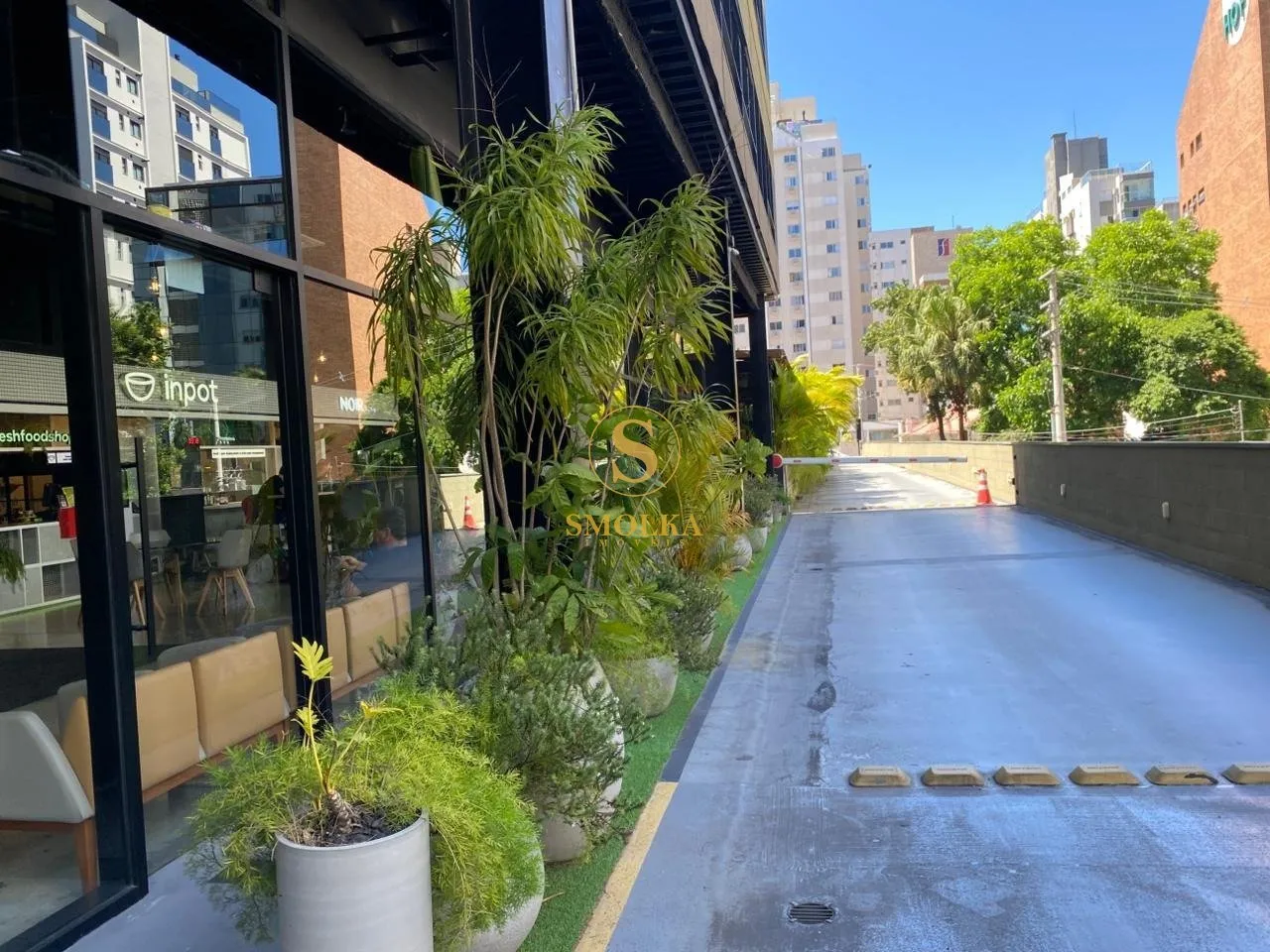 Apartamento de 54 m² con 1 suite y balcón de vidrio — photo 36