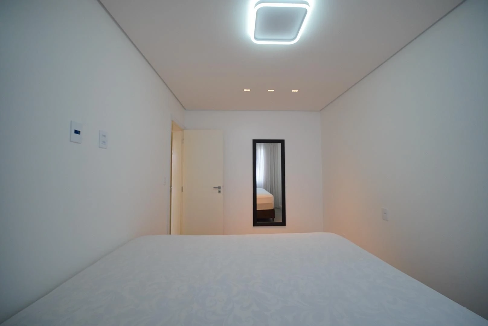 2-bedroom apartment with a washing machine in Florianópolis — photo 21
