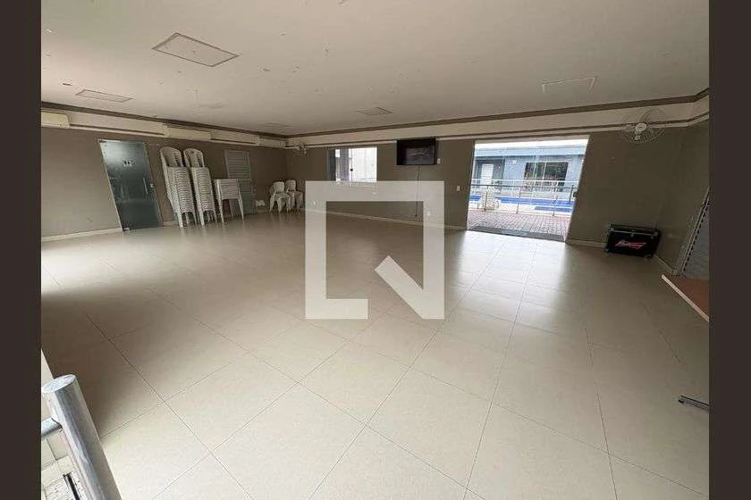 Garden-style apartment with 2 bedrooms and a balcony — photo 3