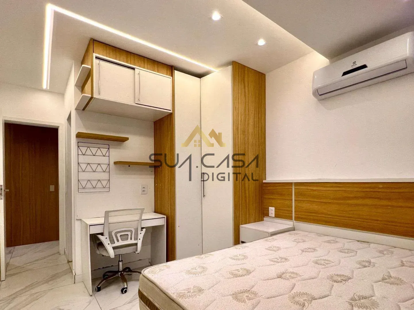 Apartamento mobiliado, 208 m², com janelas do piso ao teto — photo 14