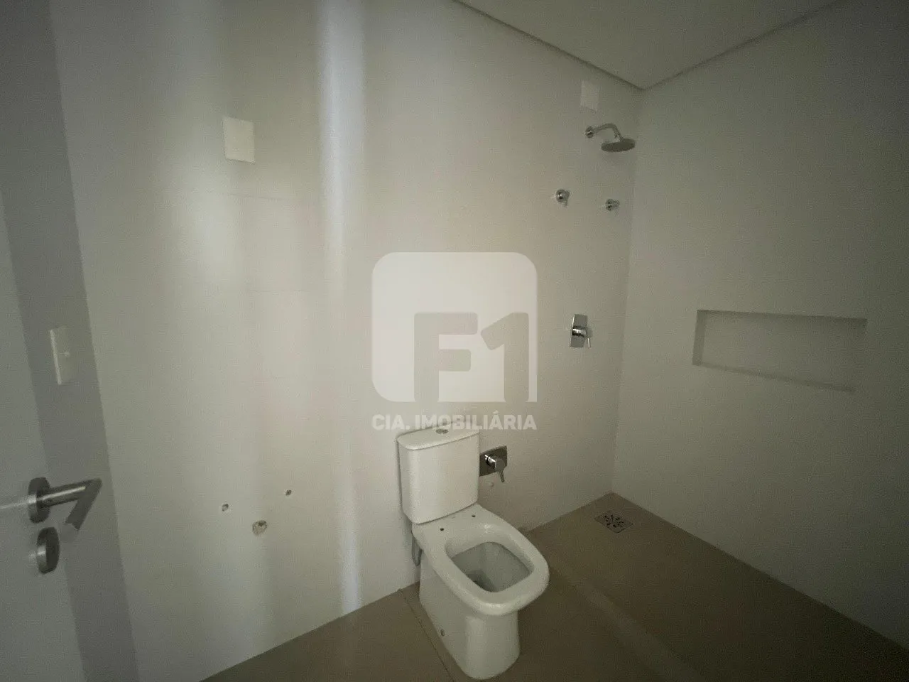 2-bedroom apartment with 2 parking spaces and balcony BBQ — photo 14