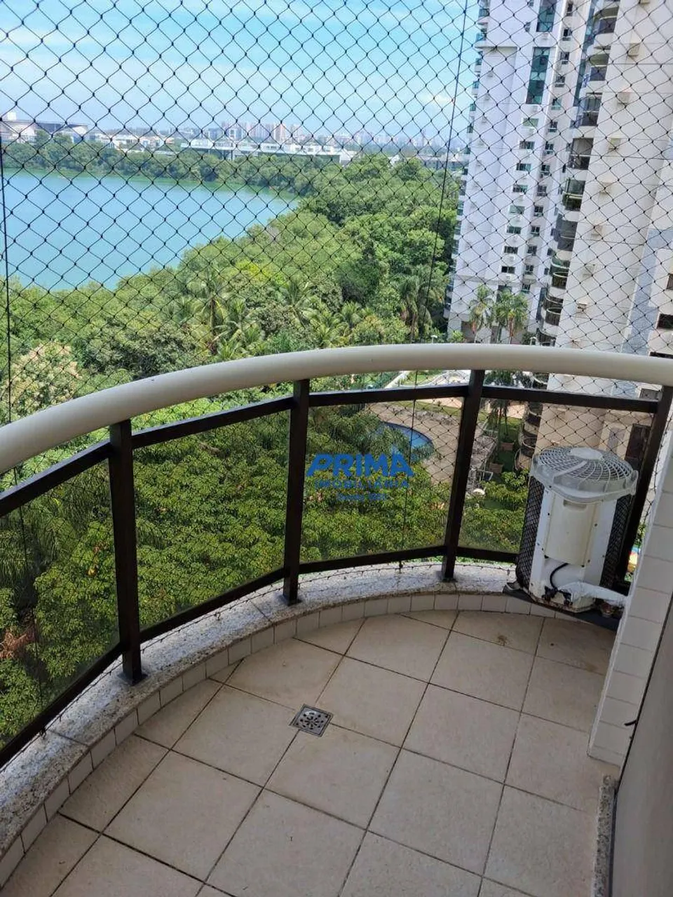 4-bedroom apartment with 4 bathrooms and 180 m² — photo 16