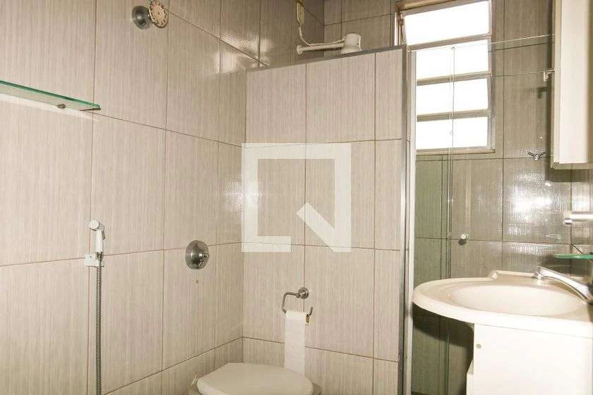 Apartamento de 2 habitaciones con cocina separada y 40 m² — photo 21