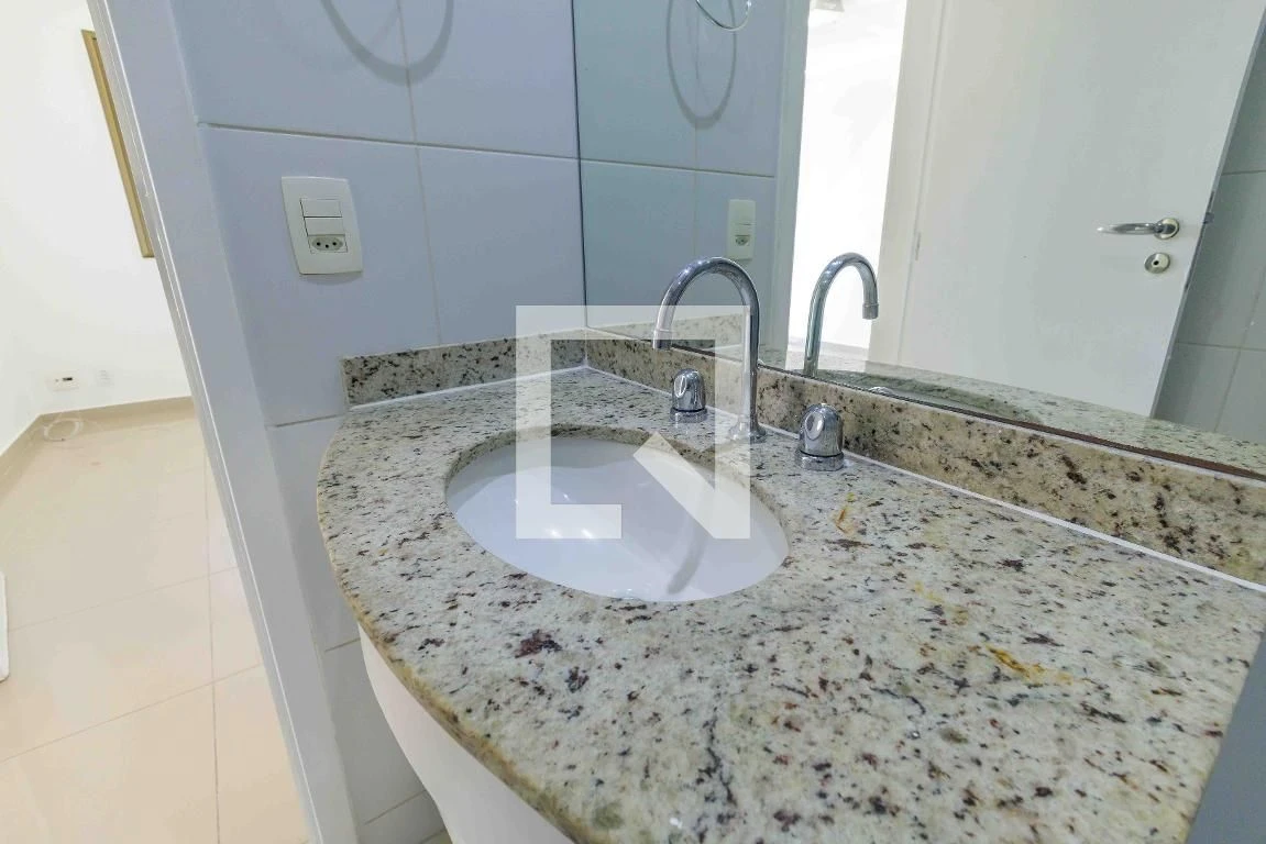 Apartamento para aluguel com 2 quartos e 2 banheiros — photo 43