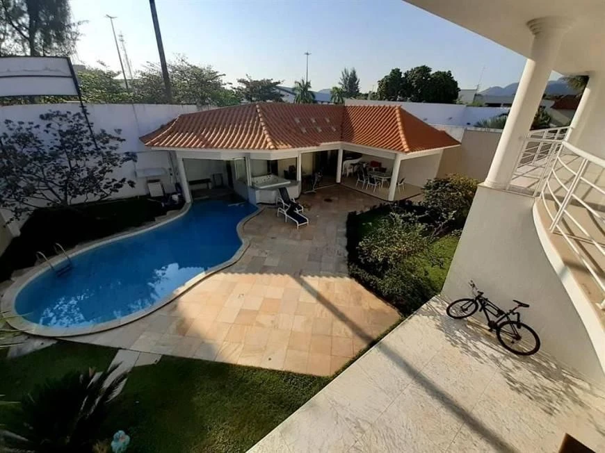 Меблированный дом 700 м²: 5 спален-сюит и 10 ванных — photo 31