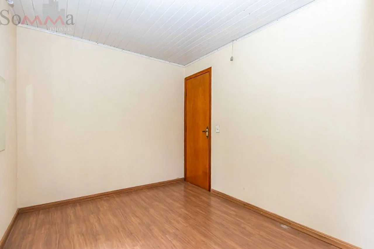 2-bedroom apartment with wood or laminate floors — photo 15