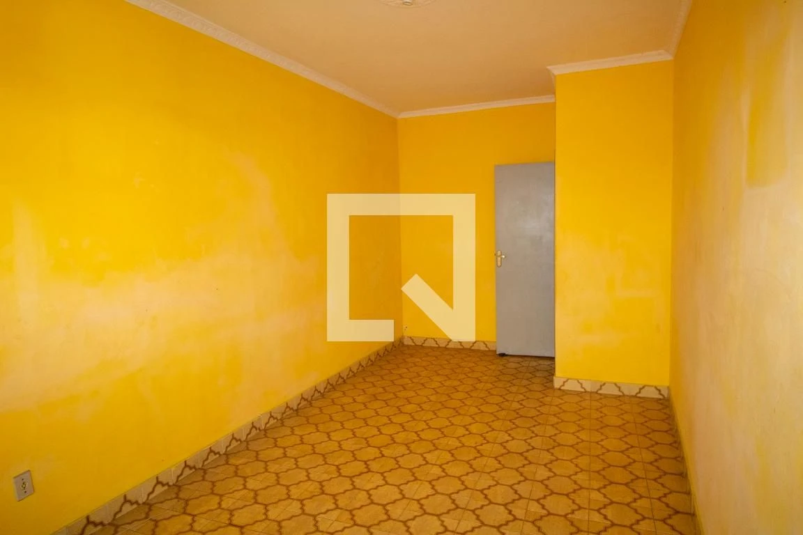 Unfurnished 2-bedroom apartment with a glass shower — photo 15