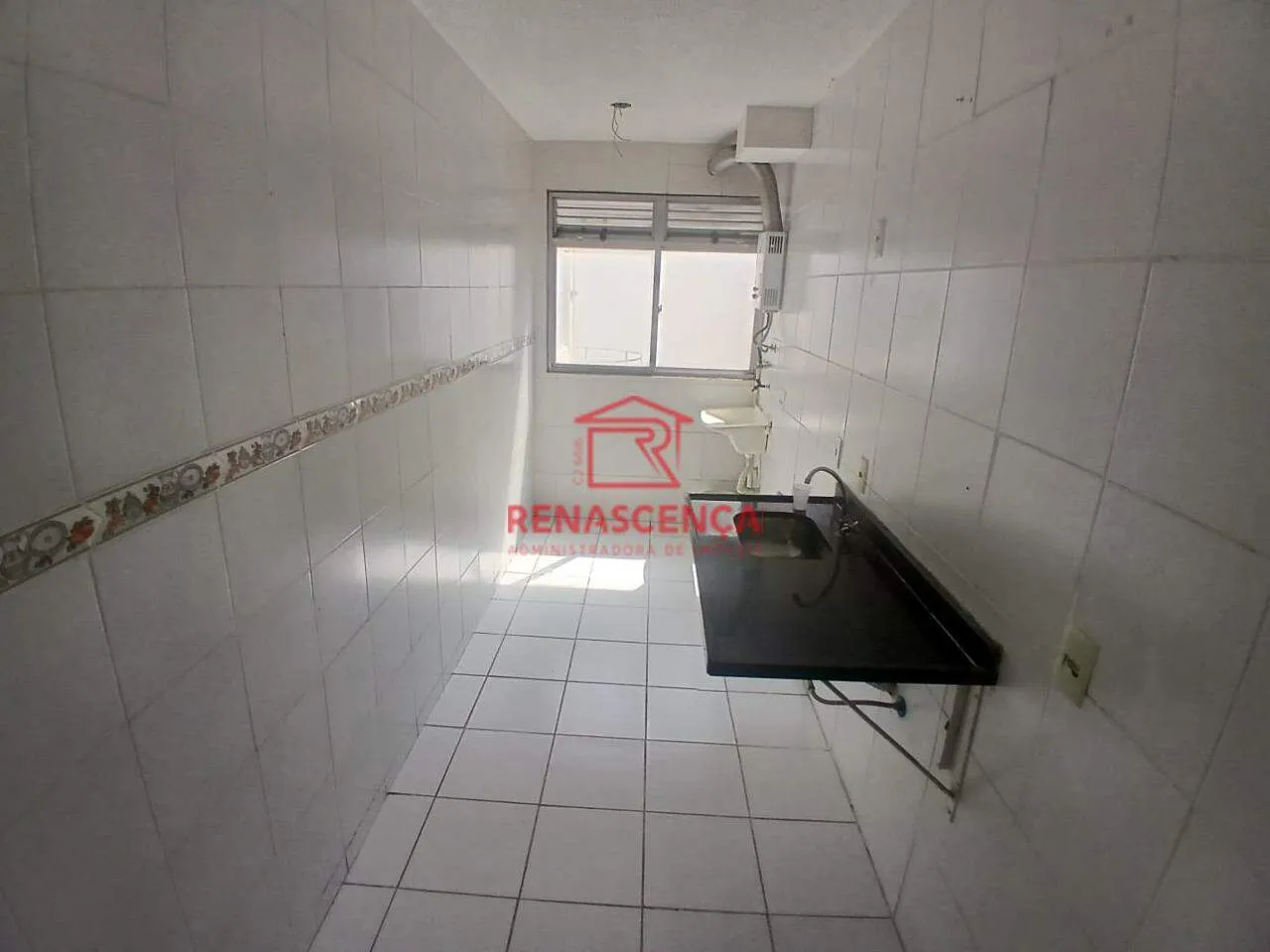 Apartamento de 2 quartos em condomínio com piscina — photo 3