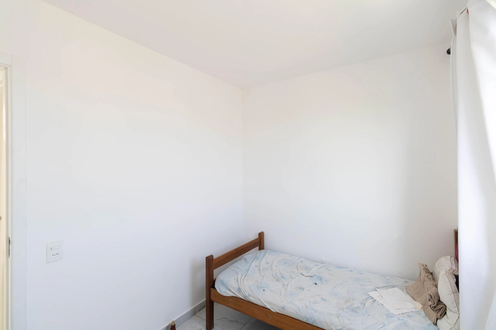Unfurnished 2-bedroom apartment with 1 bath and 2 parking — photo 31