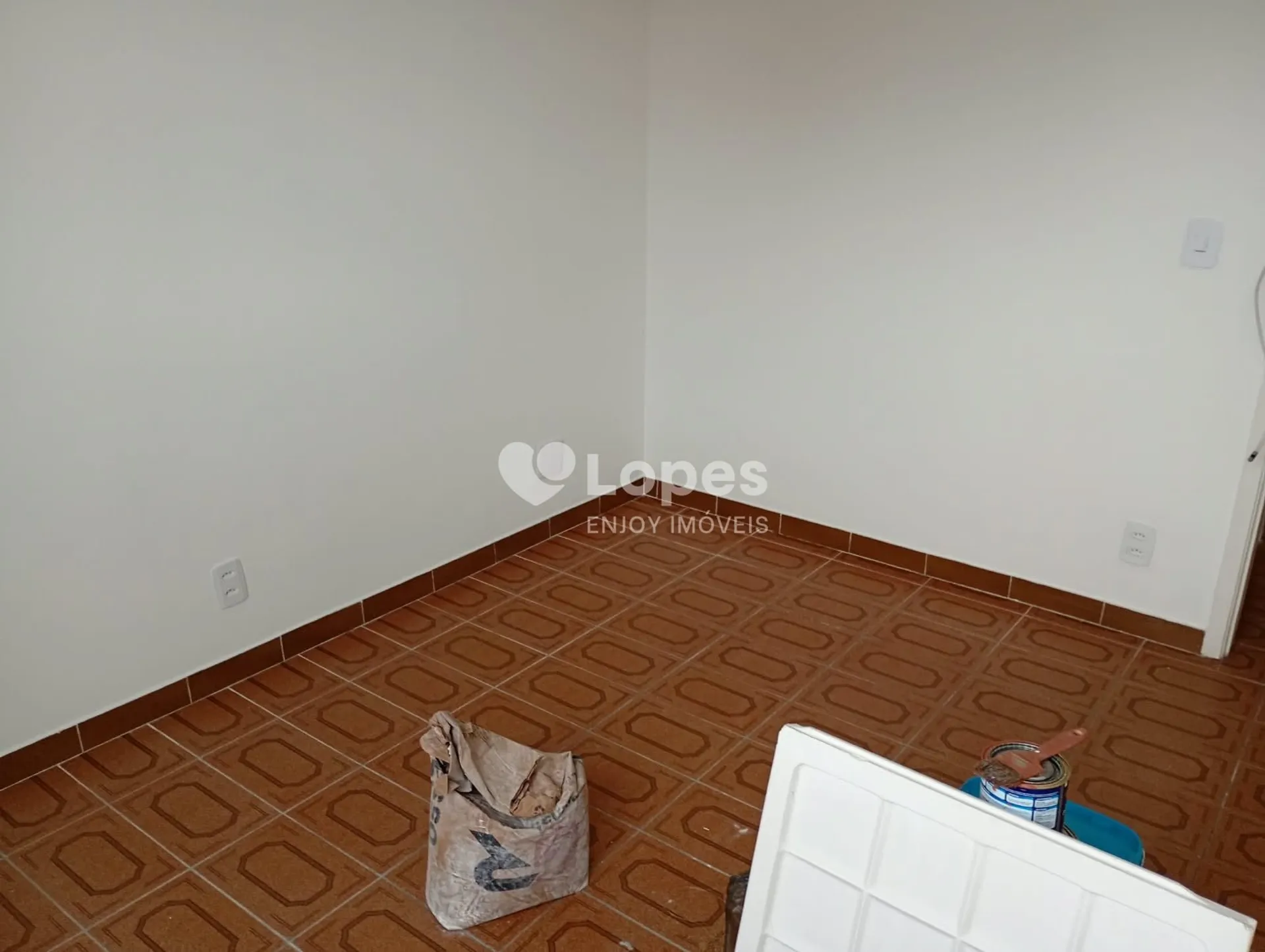 2-bedroom apartment with a mountain view — photo 3