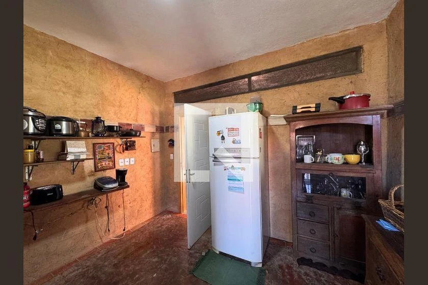Casa de 4 dormitorios y 3 baños, 490 m² en total — photo 50