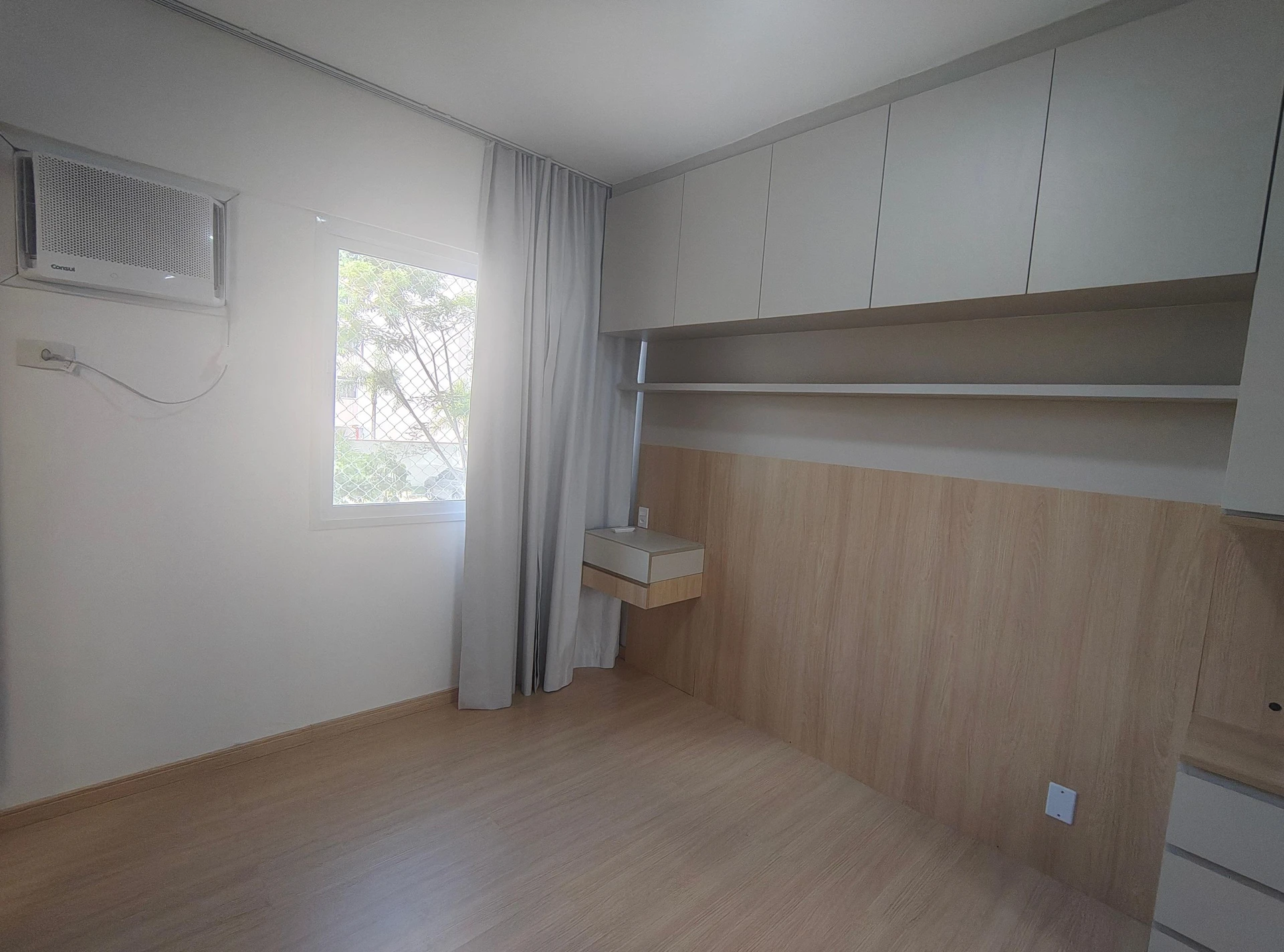 Rental apartment with 3 bedrooms and enclosed balcony — photo 12