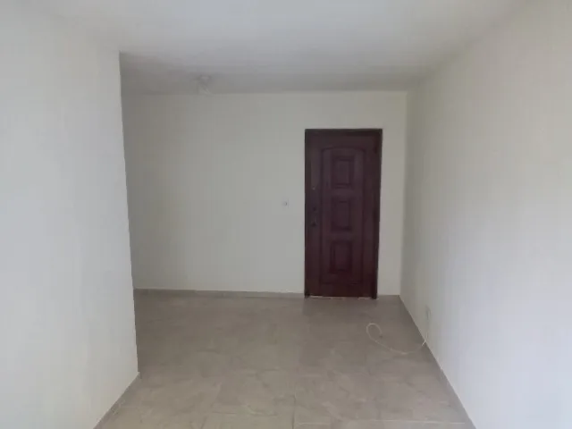 Unfurnished 1-bedroom apartment with private laundry — photo 9