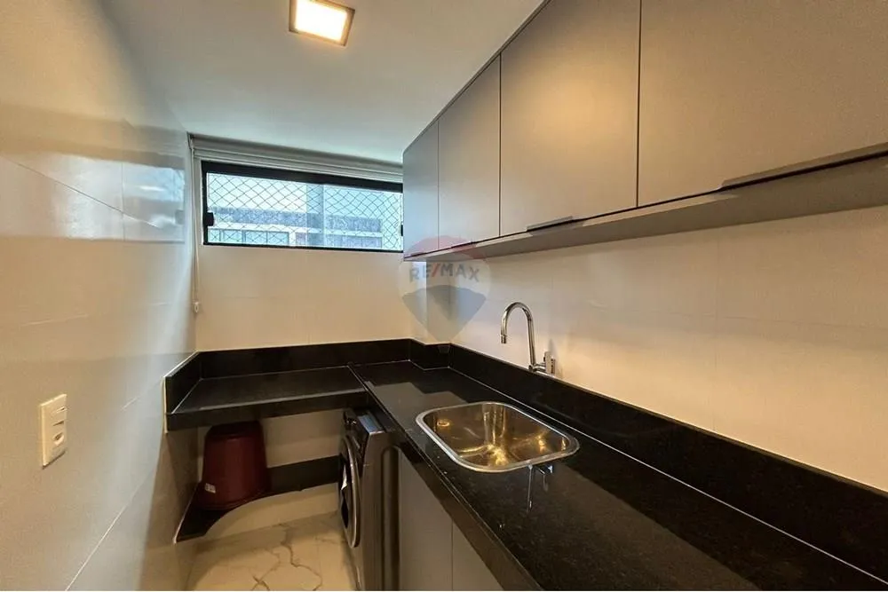 Furnished apartment, 132 m², with a glass-enclosed balcony — photo 57