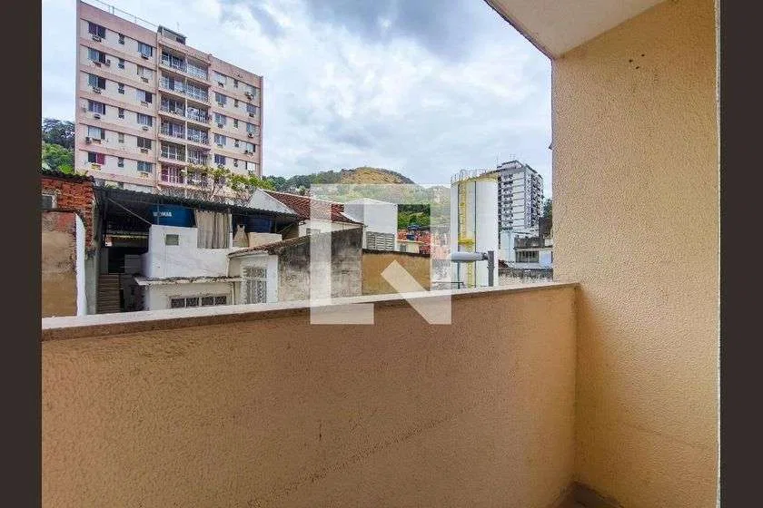 2-bedroom apartment in a building with a pool — photo 3