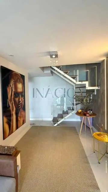 Furnished 4-bedroom apartment with enclosed balcony — photo 18