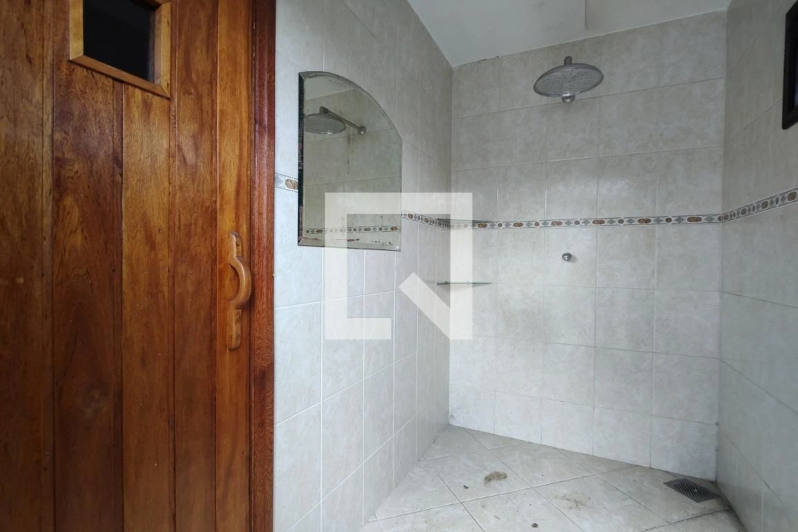 Casa mobiliada com 3 quartos, varanda e 3 banheiros — photo 76