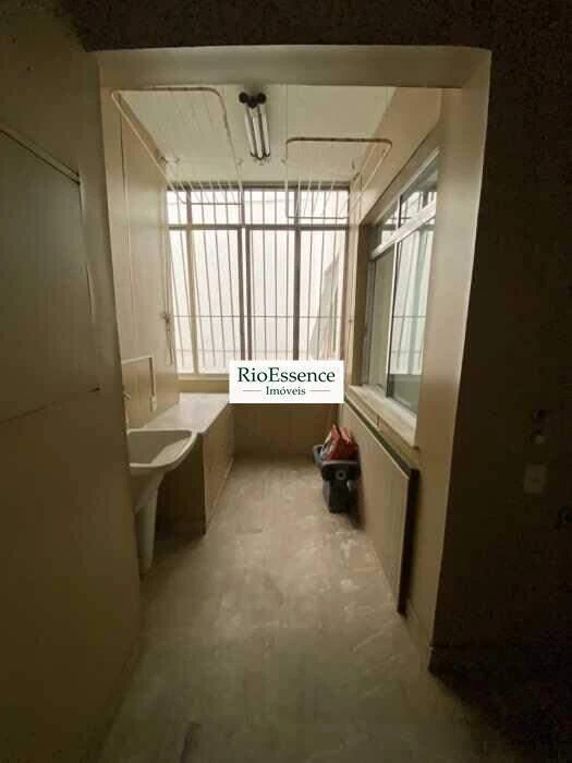 3-bedroom apartment with 1 en-suite bath, 198 m² on 4th floor — photo 14