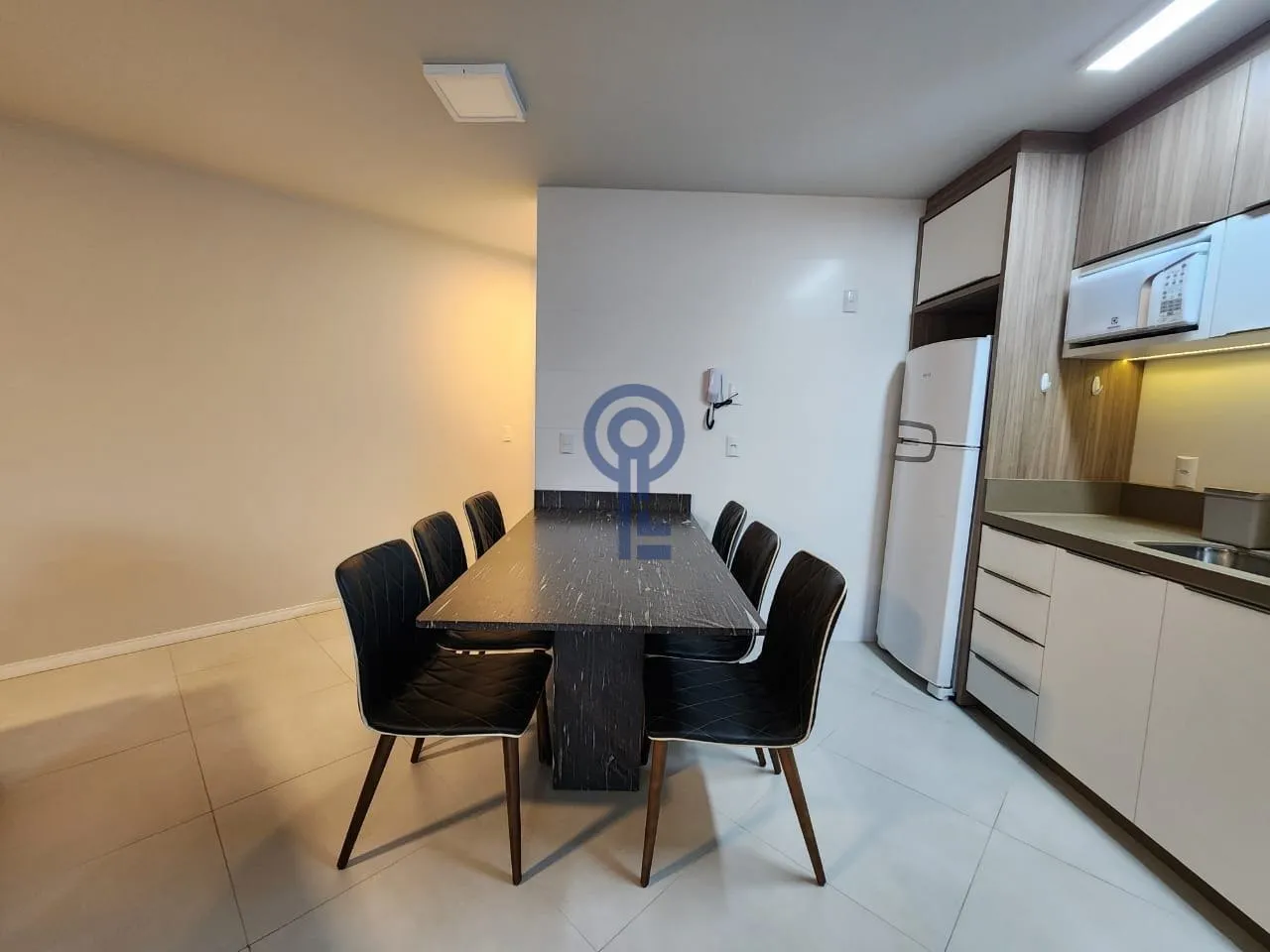 Apartamento mobiliado de 2 quartos com máquina de lavar — photo 13