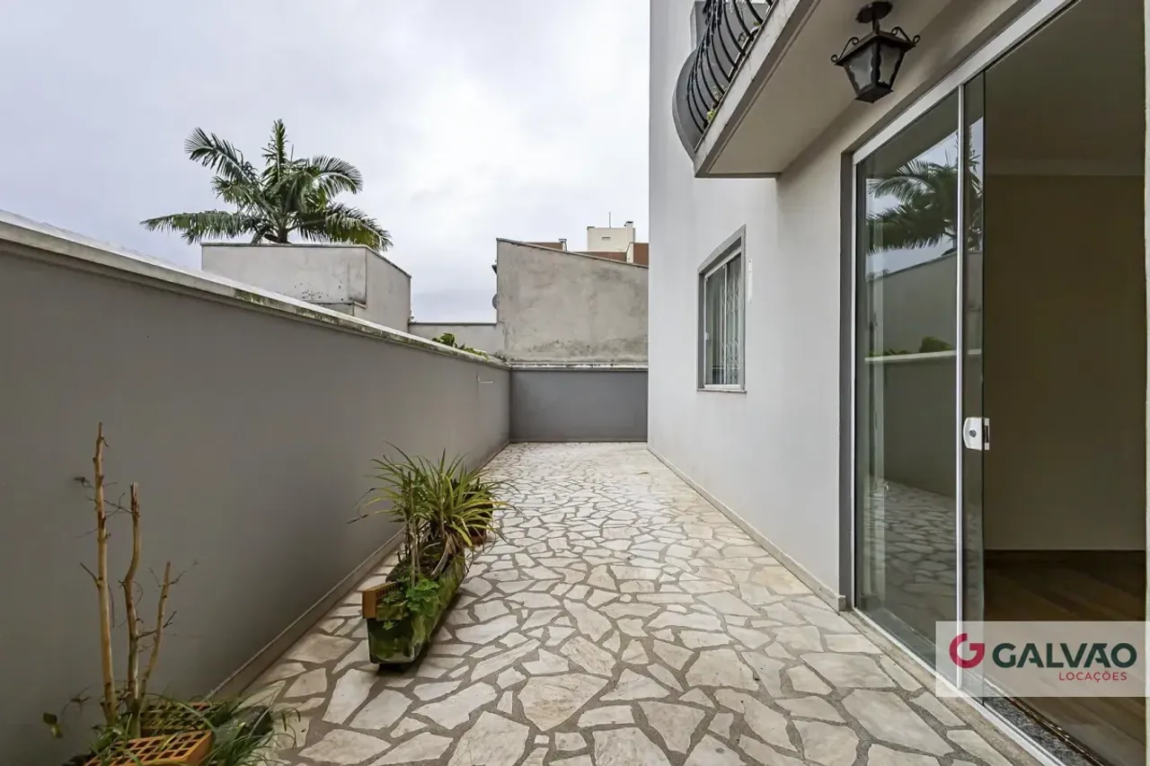 Ground-floor 108 m² apartment with 3 bedrooms and closed kitchen — photo 7