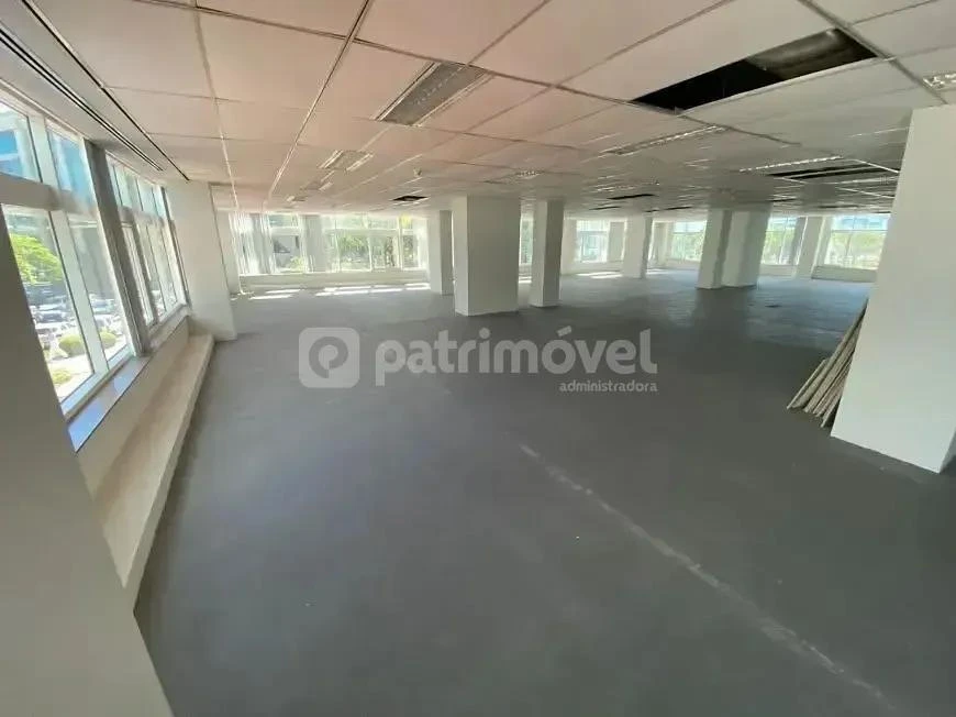Unfurnished 270 m² apartment with 1 bedroom — photo 7