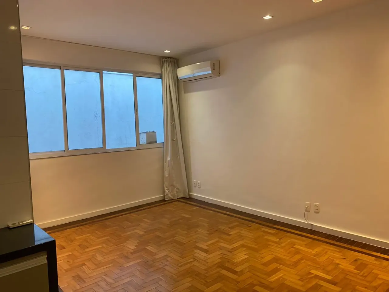 Apartment, 32 m², with wood or laminate floors — photo 11