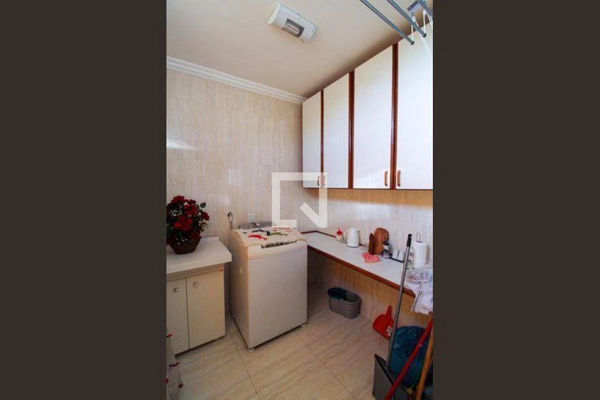 Furnished apartment with 2 bedrooms and 2 bathrooms — photo 10