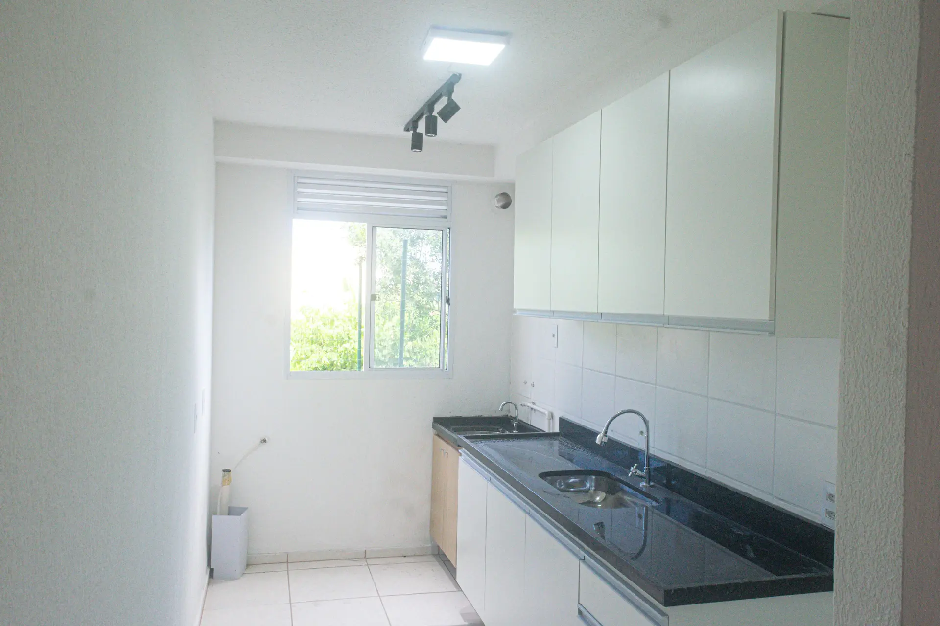 Apartment with 2 bedrooms and a private garden — photo 2