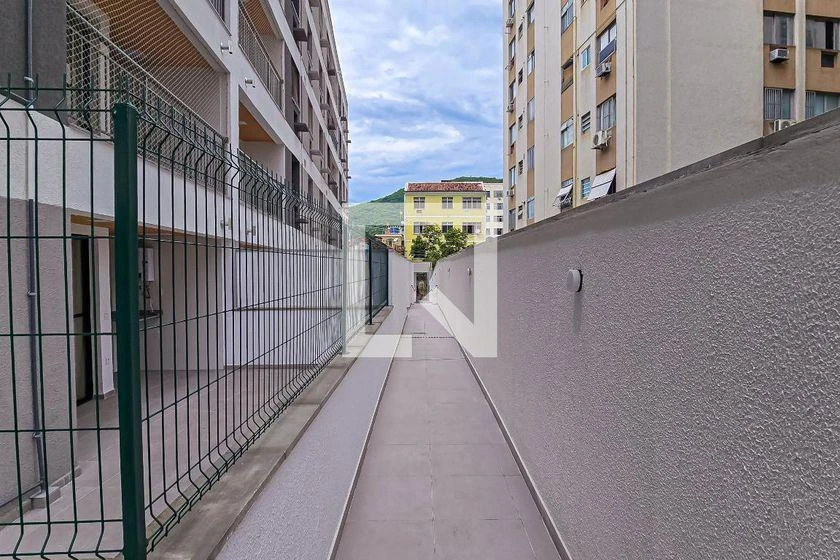 2-bedroom apartment with a grill on the balcony — photo 41