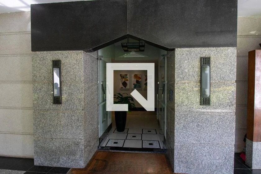 Apartment, 87 m², with a glass-enclosed balcony — photo 34