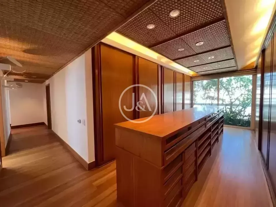 Water view in a 4-bedroom apartment, 838 m² — photo 21