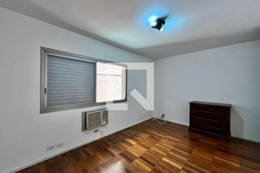 3-bedroom apartment with built-in wardrobes — photo 22