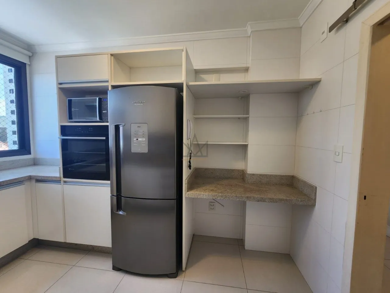 4-bedroom apartment in a building with a gym — photo 40