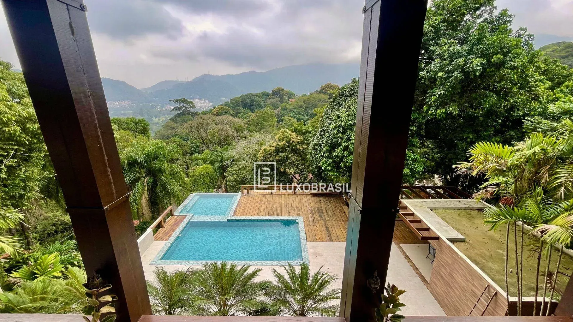 Furnished house with 9 en-suite bedrooms and 12 baths — photo 11