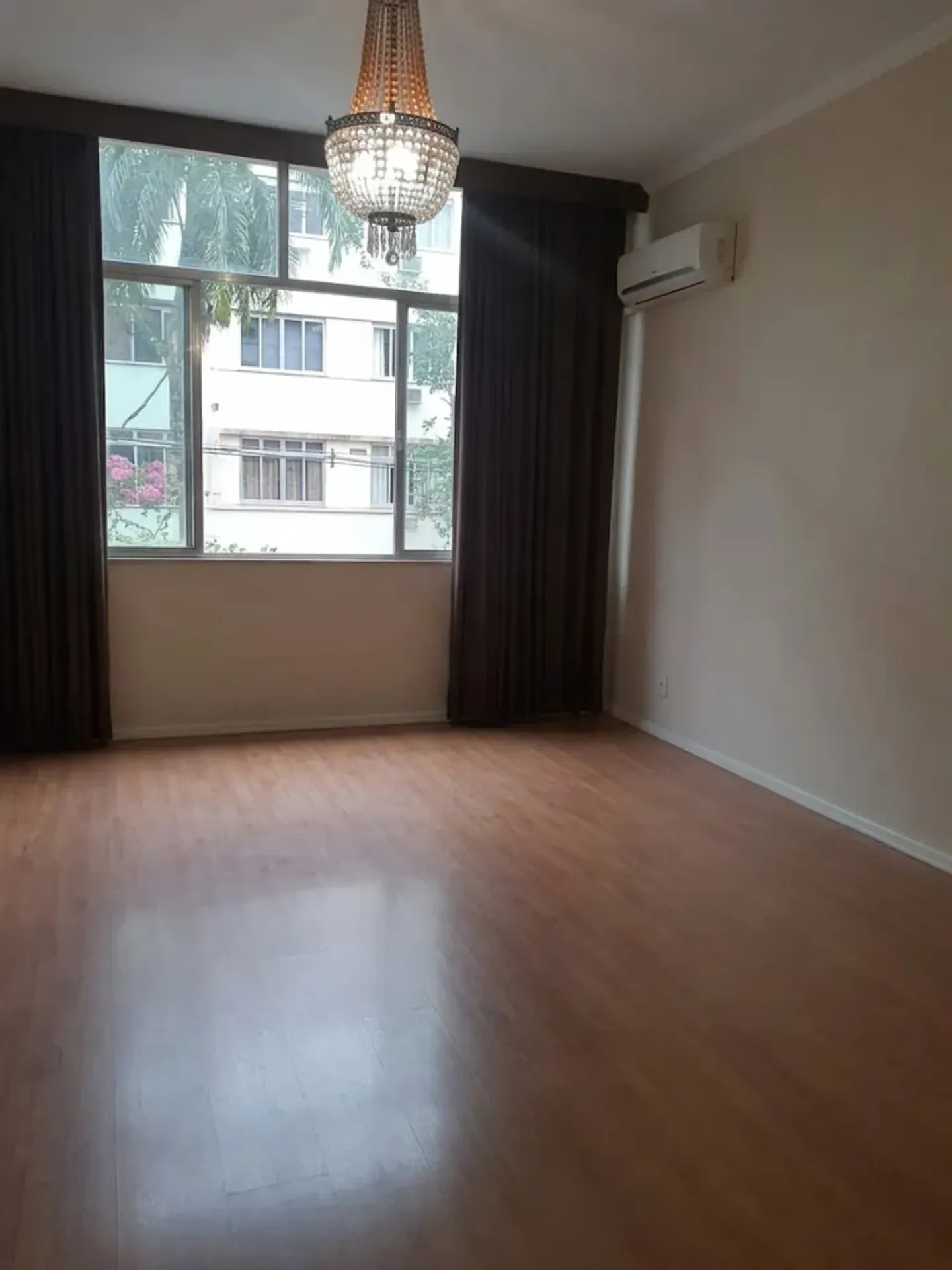 Washing machine in a 3-bedroom apartment, 123 m²
