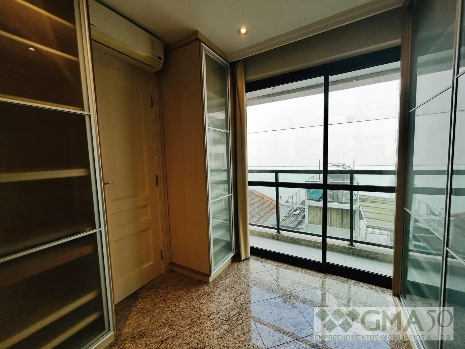 Apartment, 175 m², with a glass-enclosed balcony — photo 6