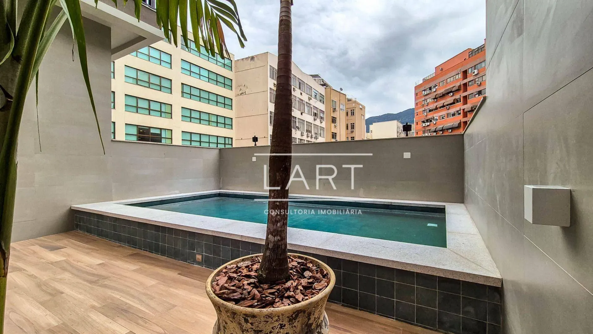 Furnished 100 m² apartment on the 5th floor with 1 parking — photo 15