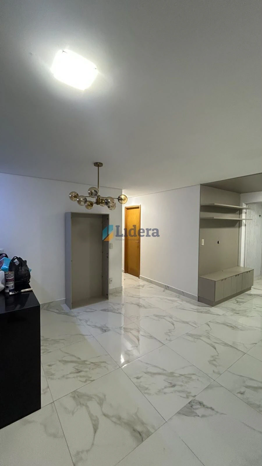 3-bedroom apartment in a building with a gym — photo 9
