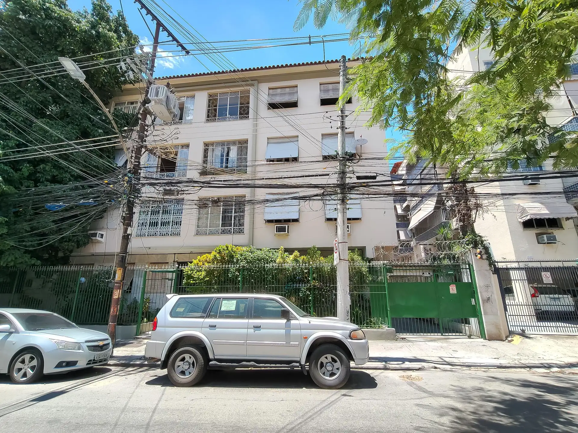 Furnished 3-bedroom apartment with 2 bathrooms — photo 61