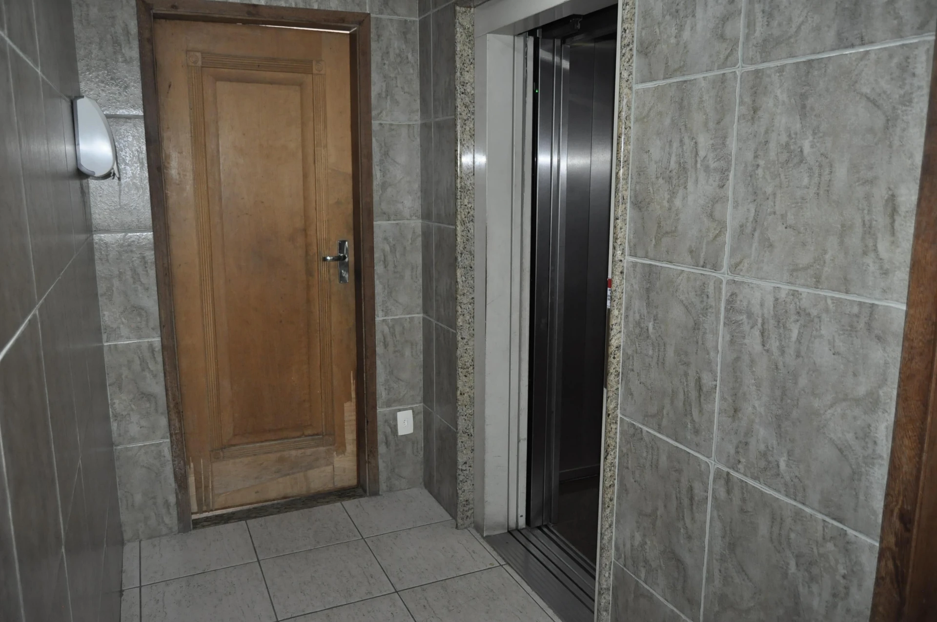 Apartamento mobiliado com 2 quartos e varanda privativa — photo 13