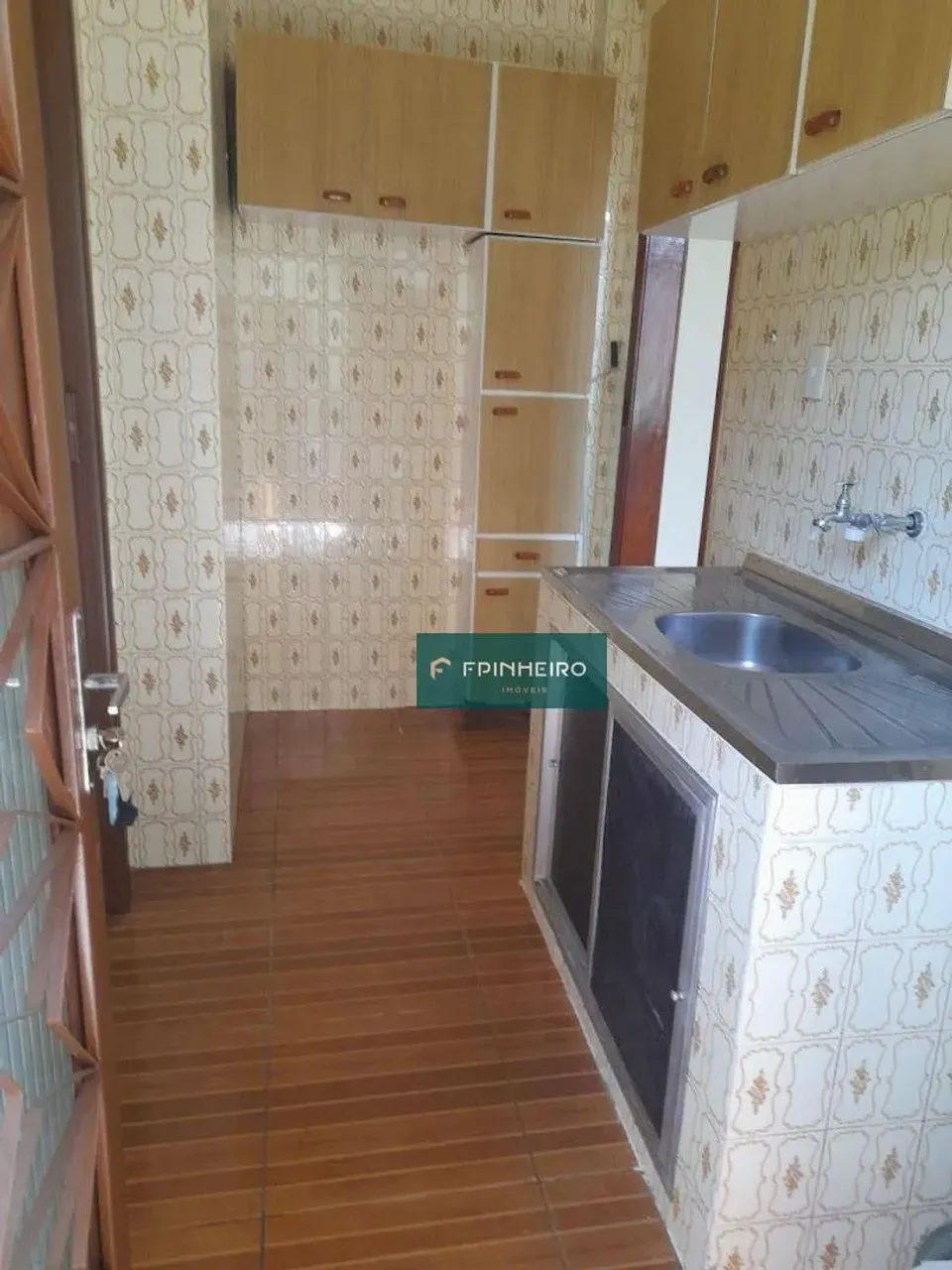2-bedroom house with a gas kitchen — photo 2