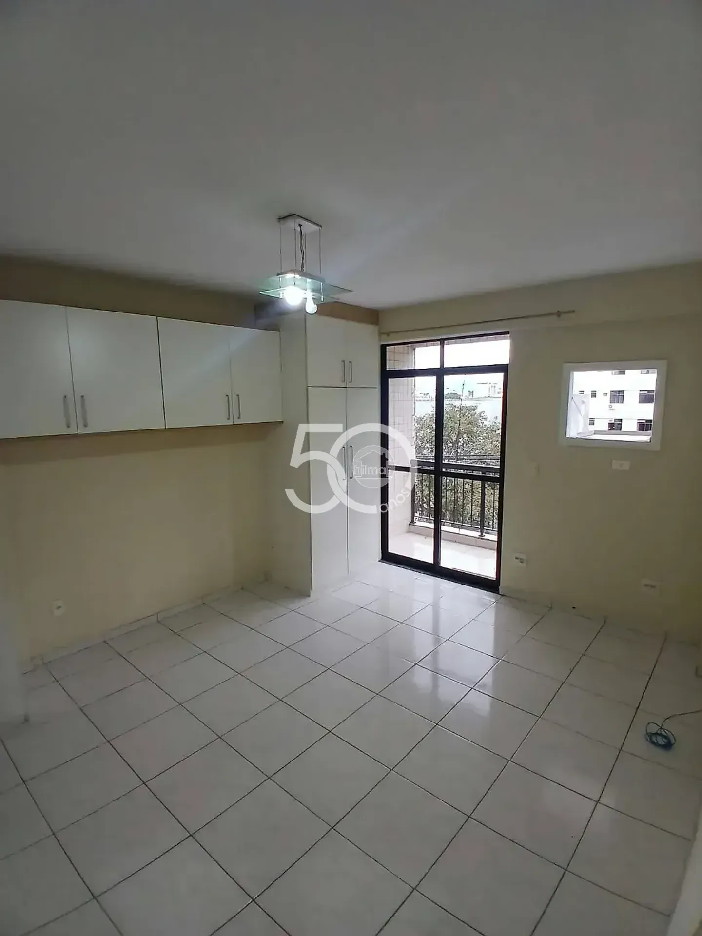 98 m² apartment with 3 bedrooms and 2 garage spaces — photo 8