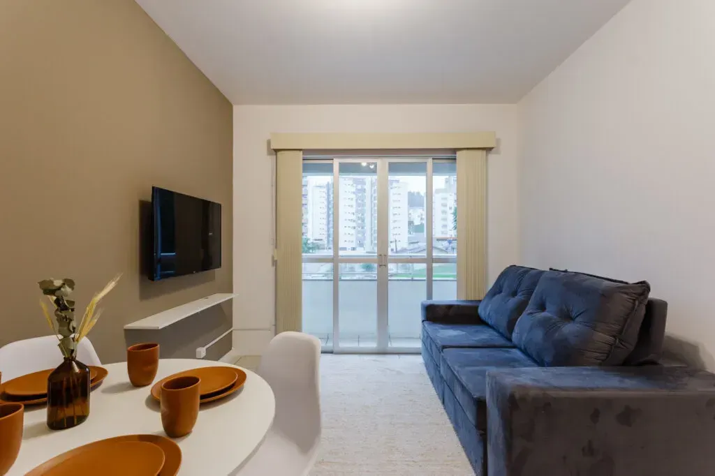 Apartment with 1 bedroom, 1 bathroom, plus balcony