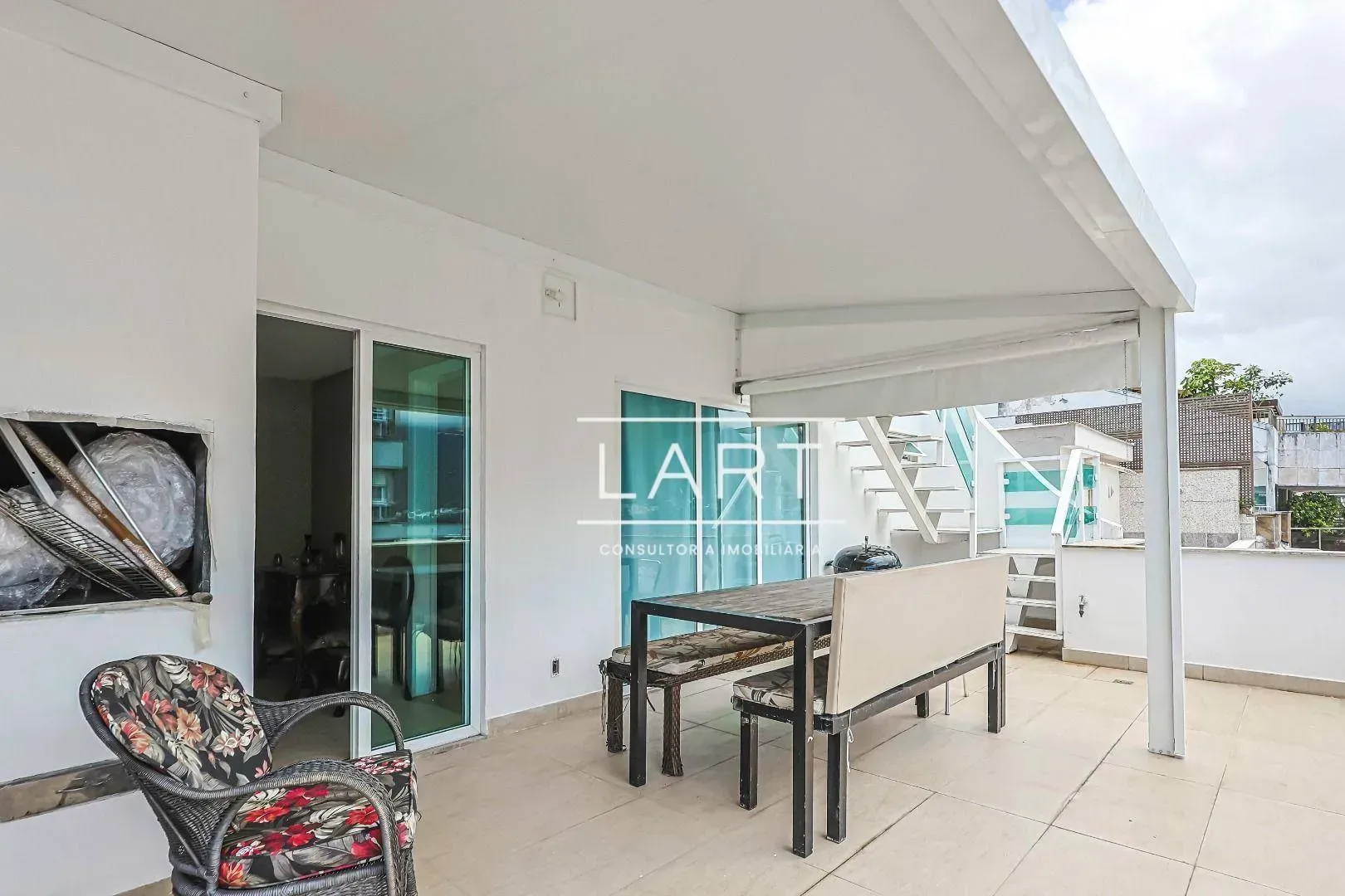 Apartamento com 4 dormitórios e 350 m²; área social ampla — photo 6