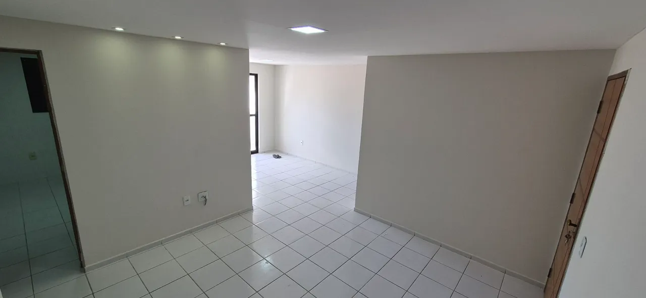 Квартира: 2 спальні, 60 м²